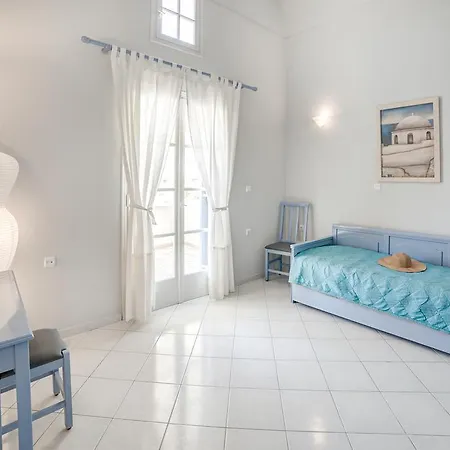 Apartment Monolithia Kamari (Santorini)