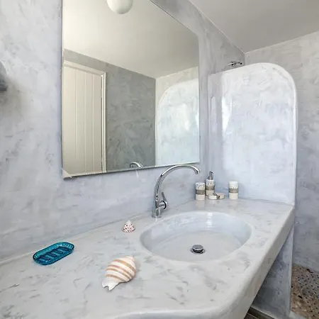 Apartment Monolithia