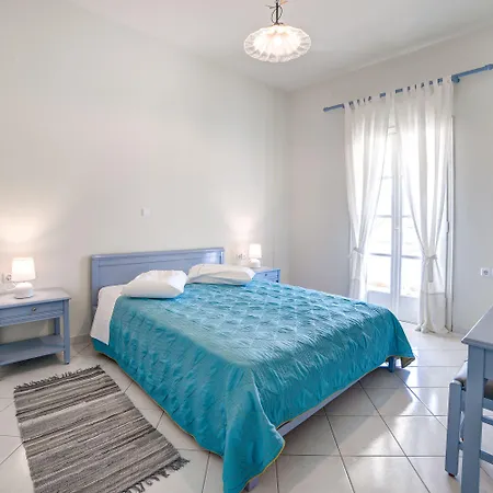 Apartment Monolithia Kamari (Santorini)