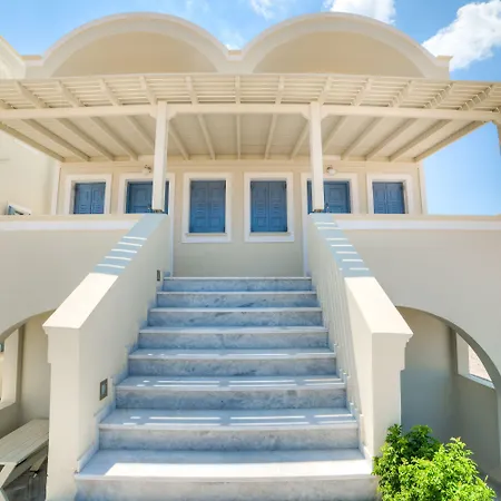 Monolithia Kamari (Santorini)