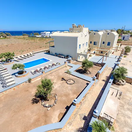 Monolithia * Kamari (Santorini)