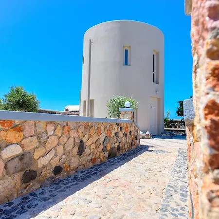 Monolithia Apartment *