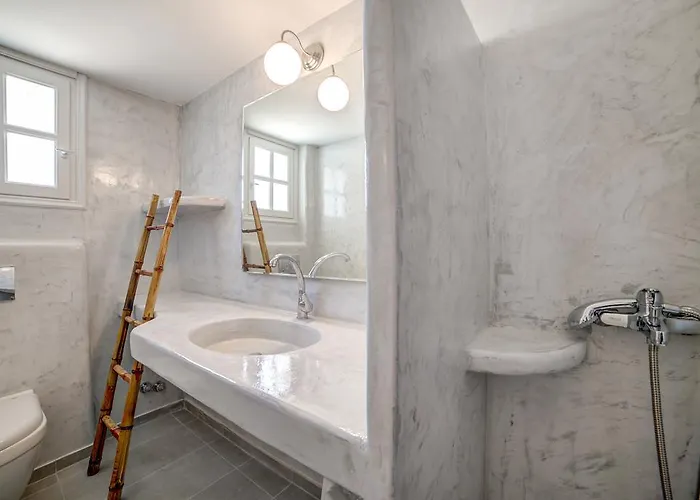 Monolithia * Kamári