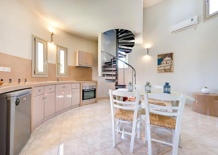 Monolithia Камари